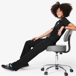 Figs Womens Livingston Basic Scrub Pants